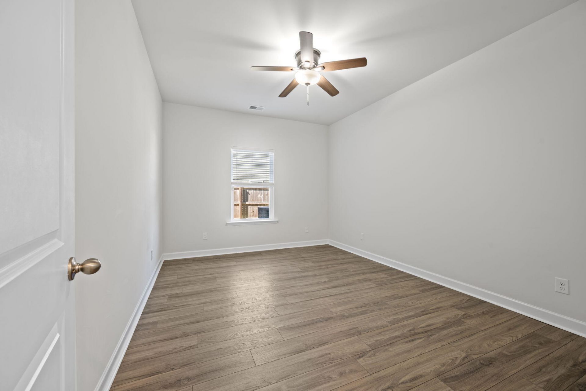 412 Carrara Drive Photo 11