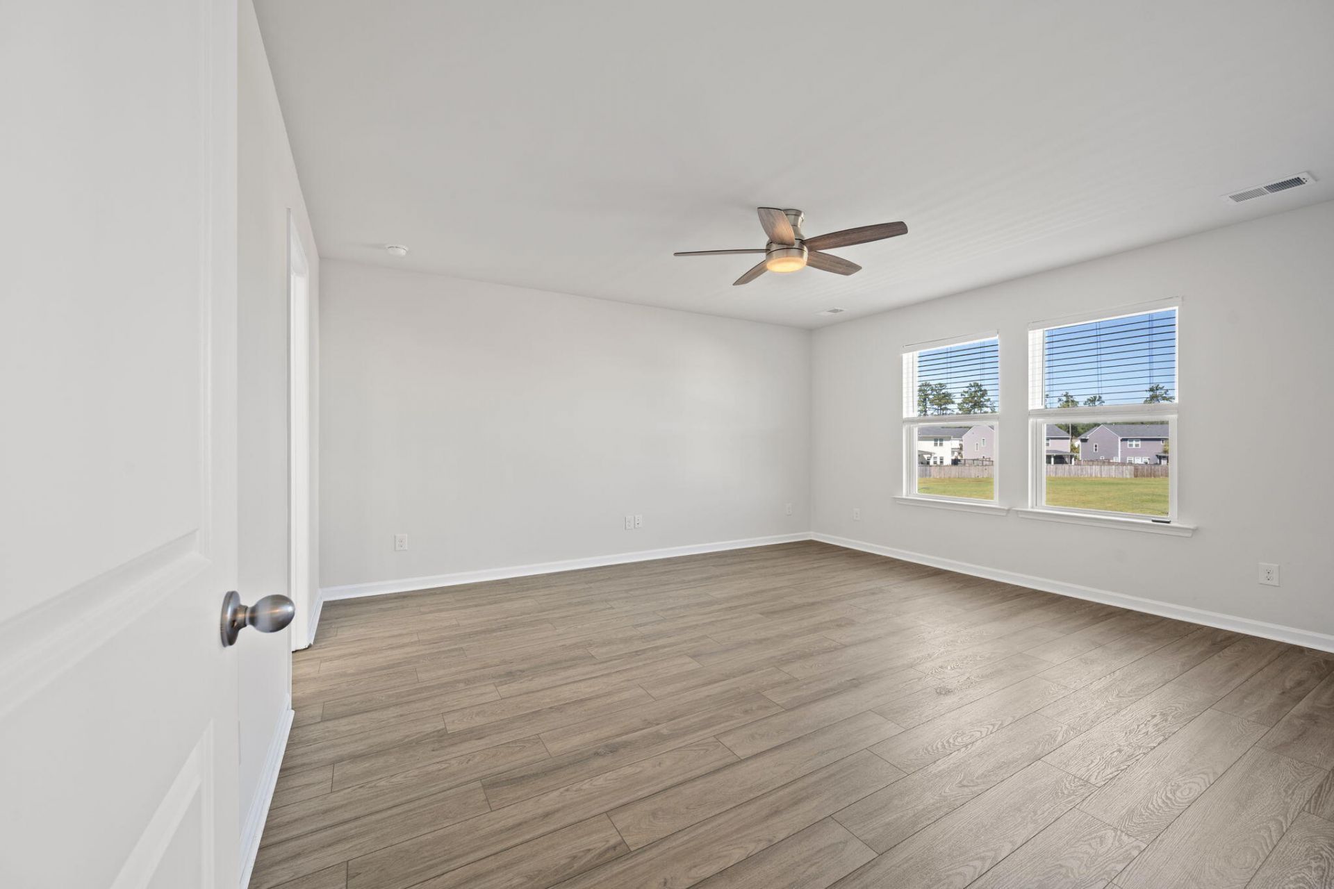 412 Carrara Drive Photo 17