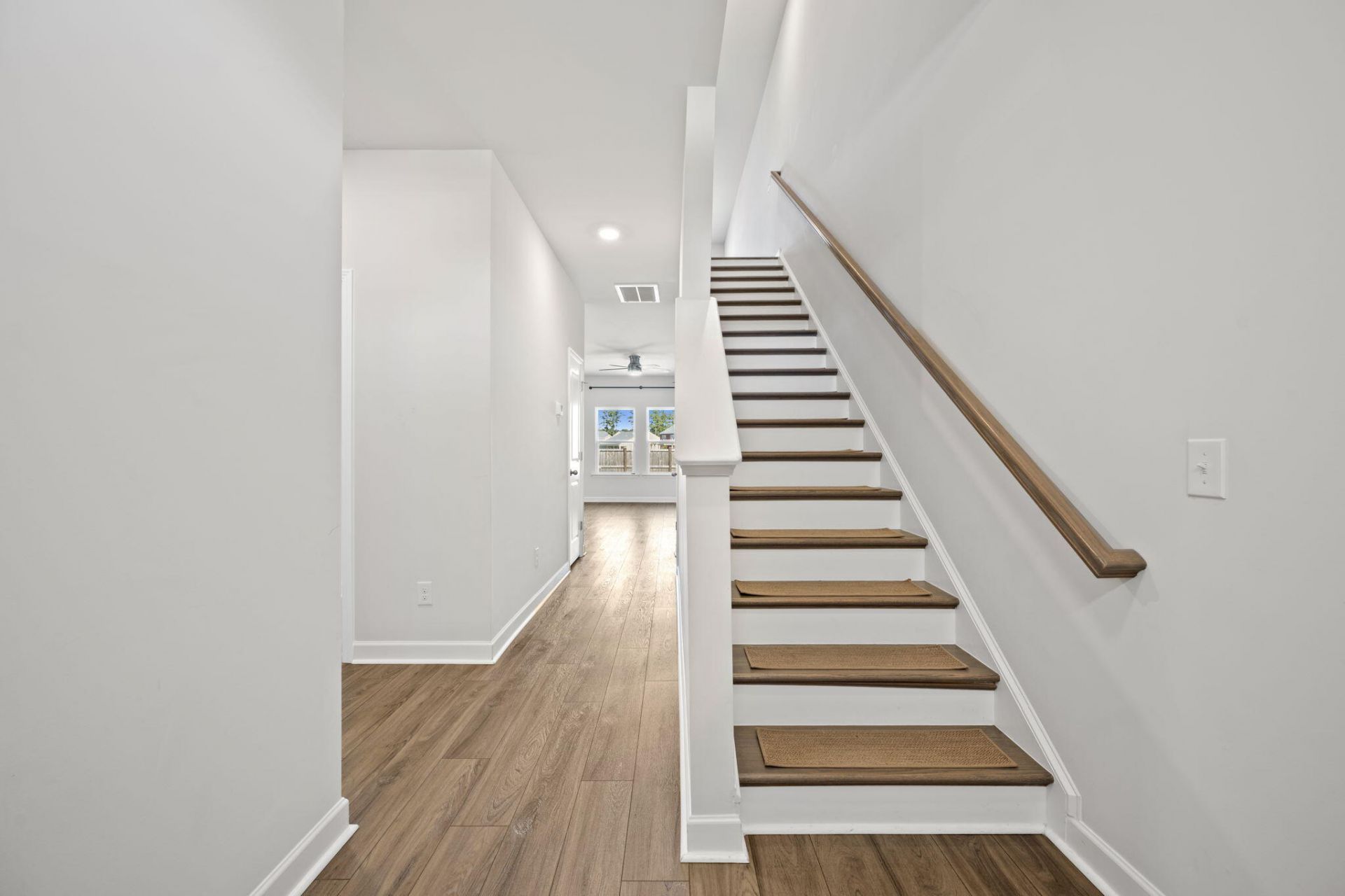 412 Carrara Drive Photo 30