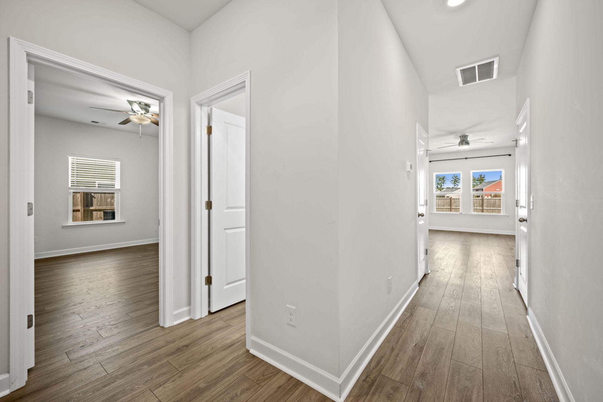 412 Carrara Drive Photo 31