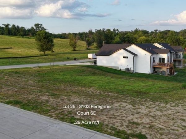 3103 Peregrine Court SE, Cedar Rapids, IA 52403