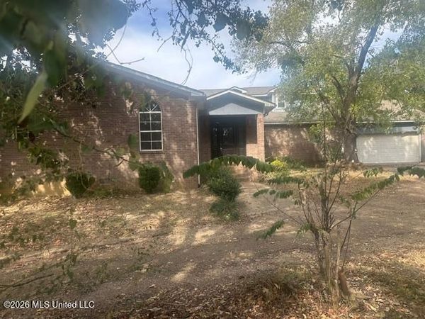 2864 Mcguffee Road, Clinton, MS 39056