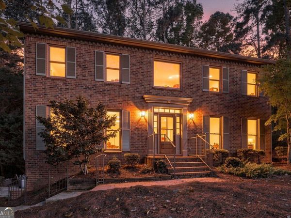 8020 Willow Tree Way, Alpharetta, GA 30005