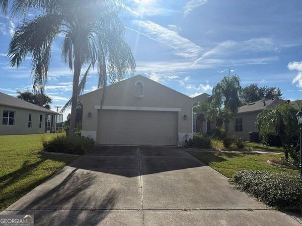 924 Regal Manor Way, Sun City Center, FL 33573