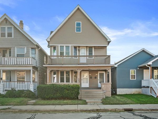 1221 S 35th STREET, Unit 1223, Milwaukee, WI 53215