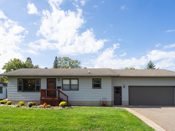 912 SE 12th Street , Brainerd, MN 56401