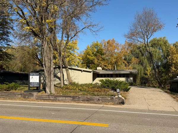 5832 Olinger Boulevard , Edina, MN 55436