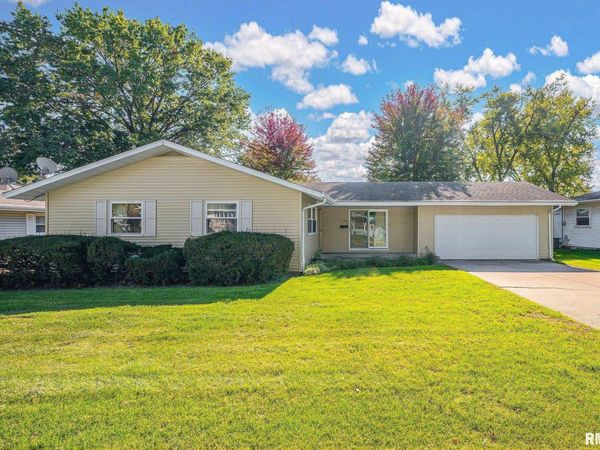 2520 W NOTTINGHAM Place, Peoria, IL 61614