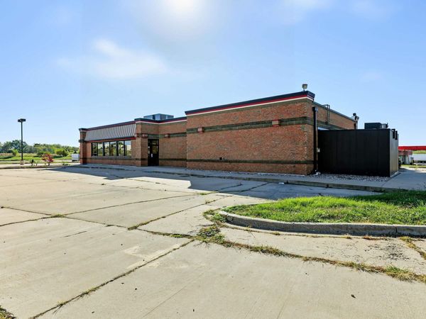 2 Cieten Plaza, Barry, IL 62312