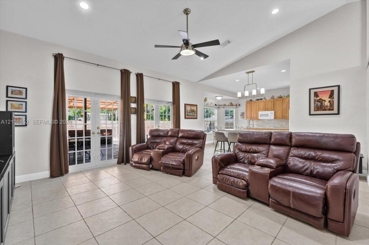 7901 SW 97th St, Miami, FL 33156 Photo