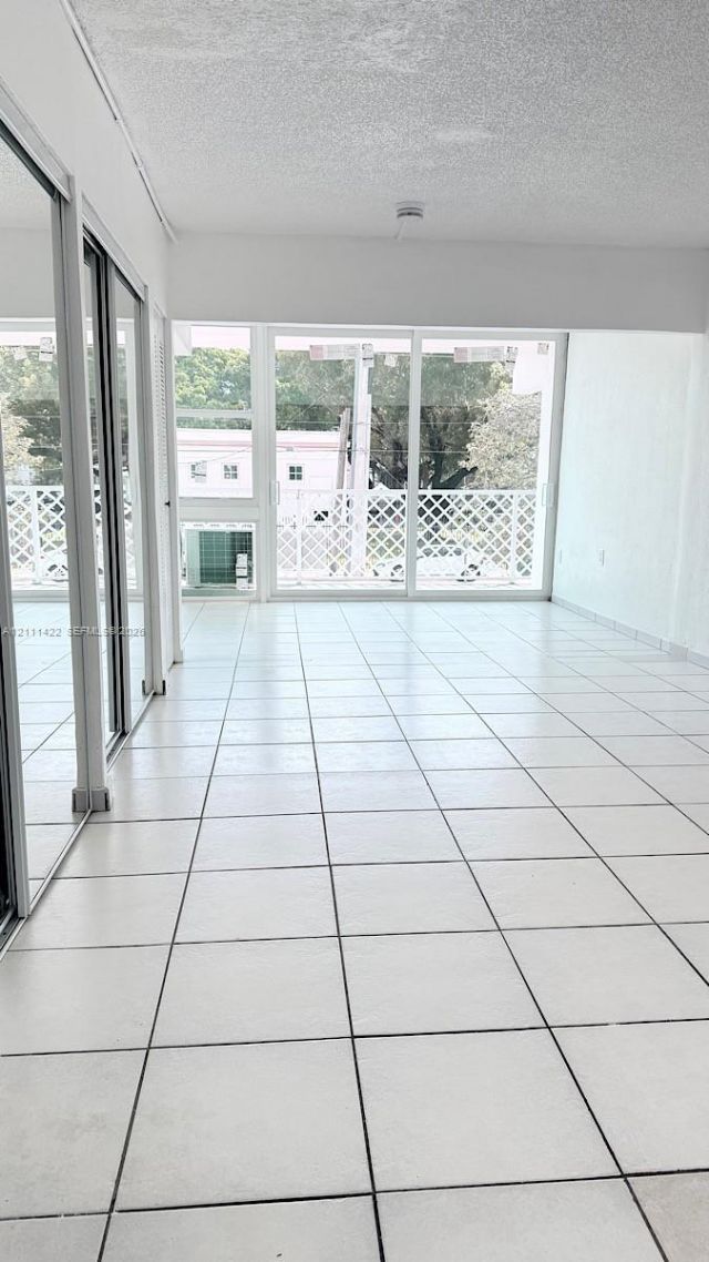 1400 Pennsylvania Ave , Unit 17, Miami Beach, FL 33139 Photo