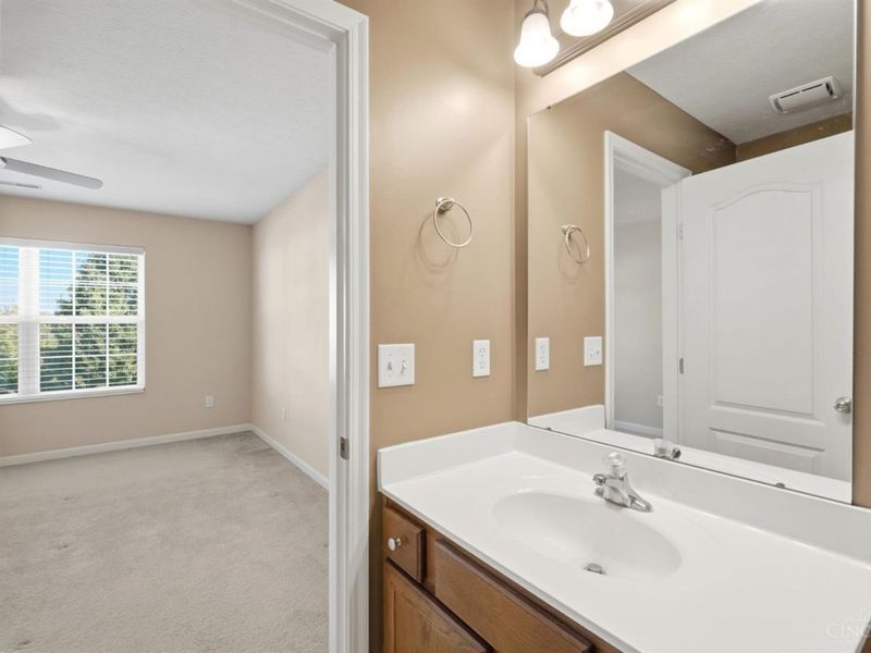 9230 Great Lakes Circle, Washington Township, OH 45458 Photo 32