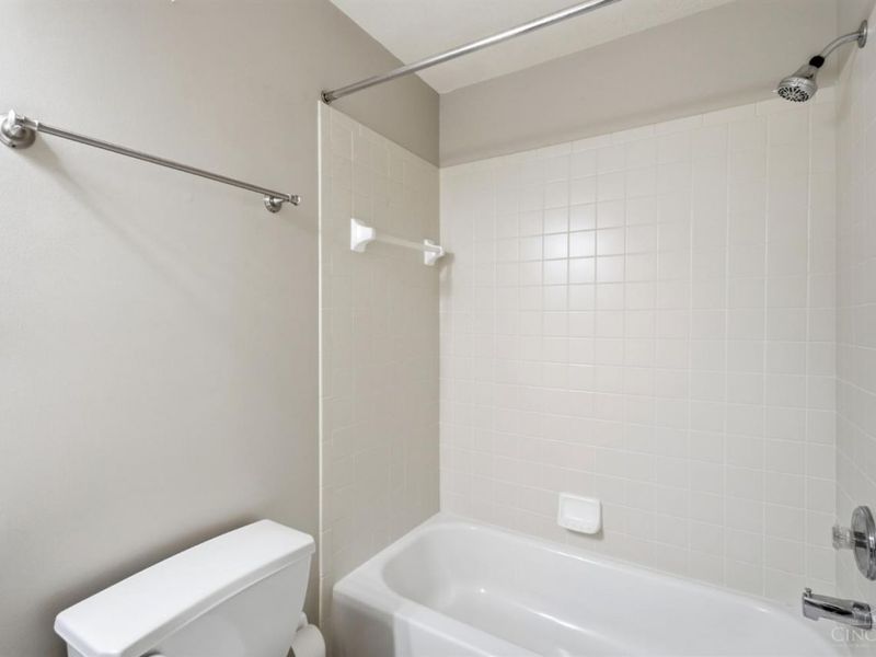 9230 Great Lakes Circle, Washington Township, OH 45458 Photo 38