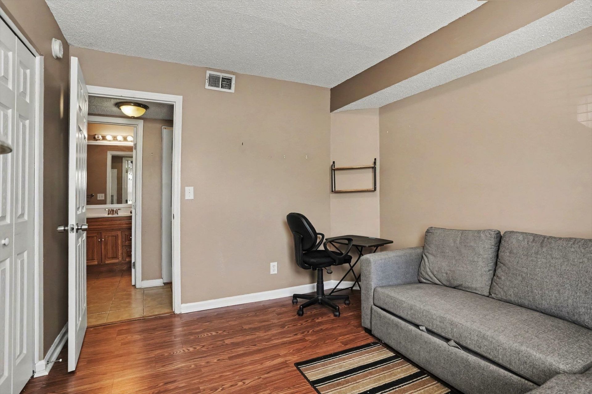 2276 Essex Dr.  Photo 16