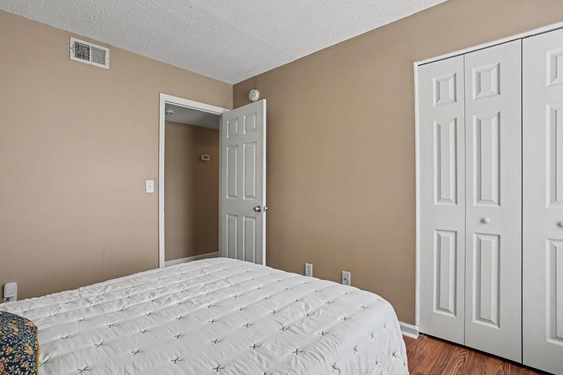 2276 Essex Dr.  Photo 18