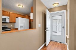 2276 Essex Dr.  photo 4