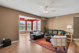 2276 Essex Dr.  photo 4