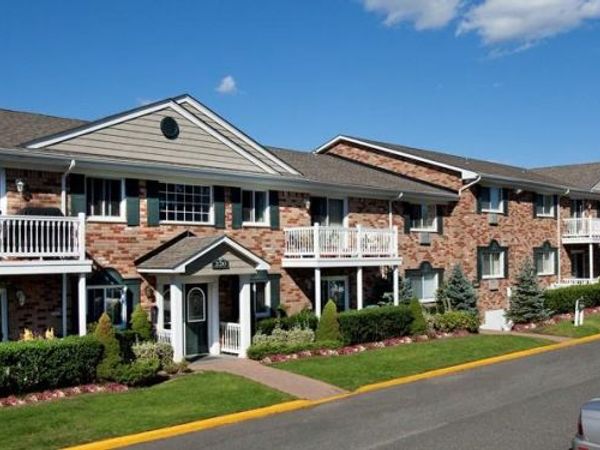226 Lakeland Avenue , Unit G-3, Sayville, NY 11782