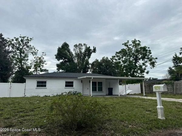 738 Venetian Avenue , Lakeland, FL 33801