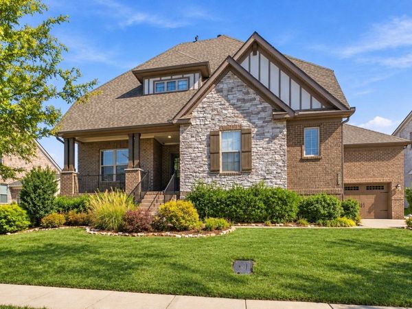 2004 Belsford Dr , Nolensville, TN 37135