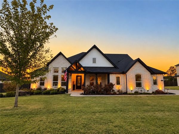 800 Flycatcher Trace , Elm Springs, AR 72762
