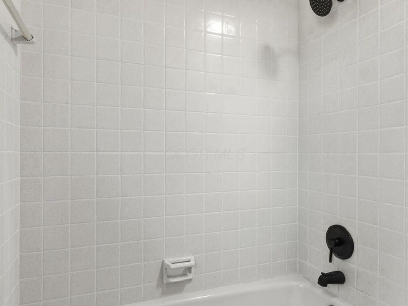 1024 Lansmere Lane, Columbus, OH 43220 Photo 22