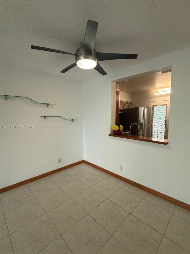 900 NE 12th Ave, Unit 401, Hallandale Beach, FL 33009 Photo