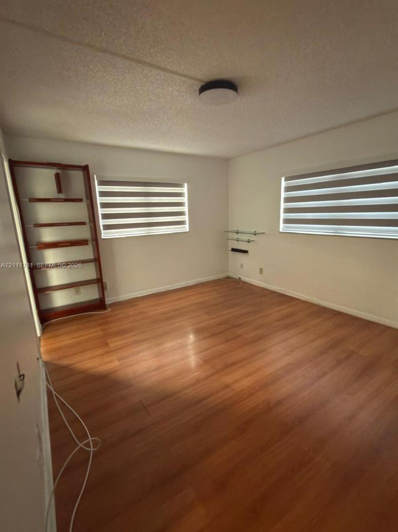 900 NE 12th Ave, Unit 401, Hallandale Beach, FL 33009 Photo