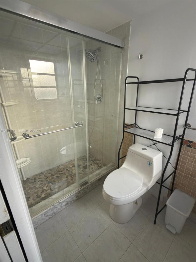 900 NE 12th Ave, Unit 401, Hallandale Beach, FL 33009 Photo