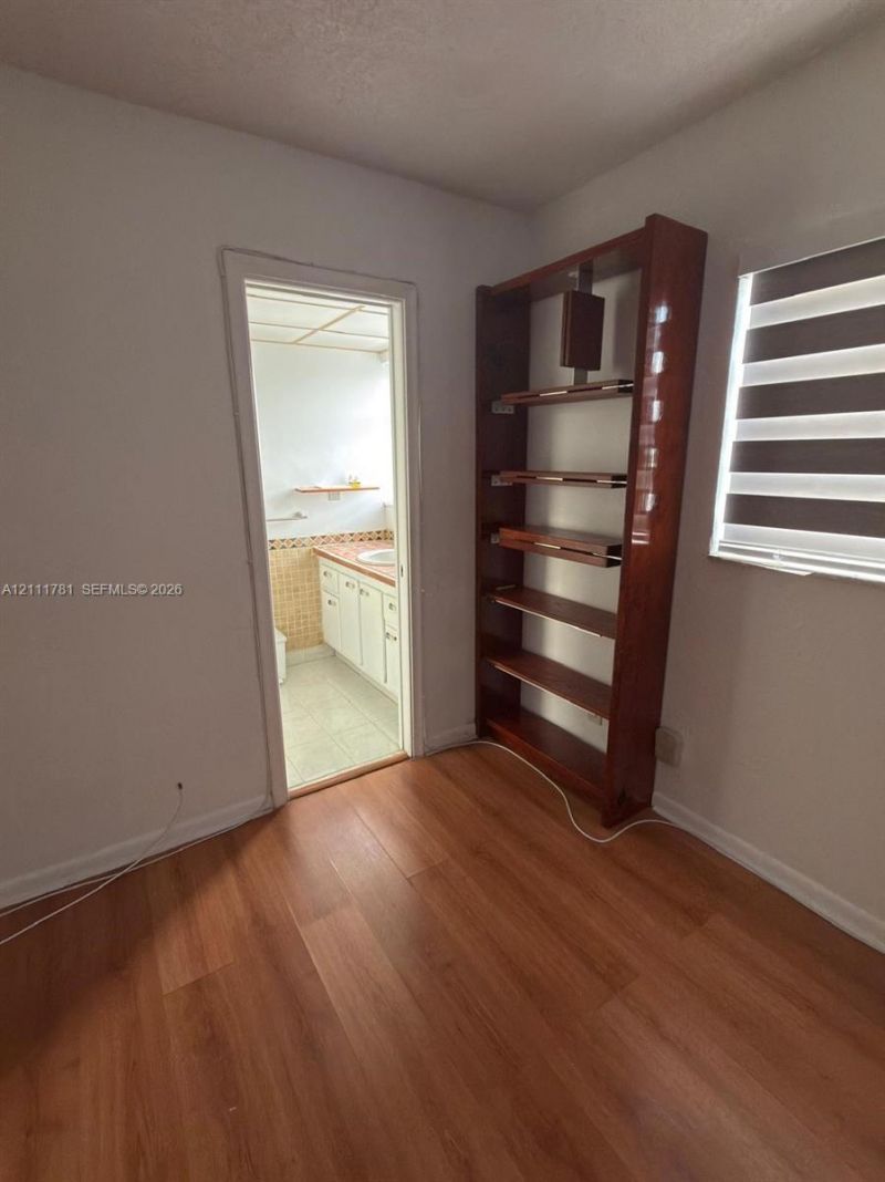 900 NE 12th Ave, Unit 401, Hallandale Beach, FL 33009 Photo