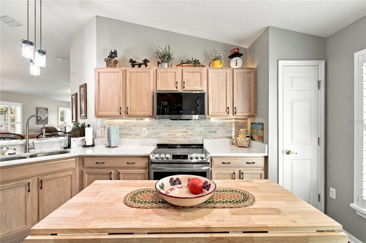 137 Rialto Rd, Poinciana, FL 34759 Photo