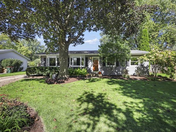 30W240 Allister Lane , Naperville, IL 60563