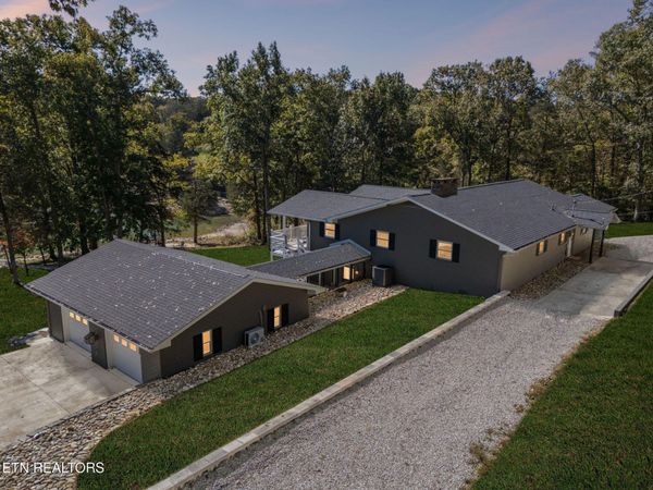 496 Shawnee Drive, Jacksboro, TN 37757