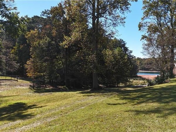 6160 Shadburn Ferry Road , Buford, GA 30518
