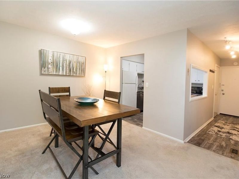 2854 Pease Drive, Unit 104s, Rocky River, OH 44116 Photo 7