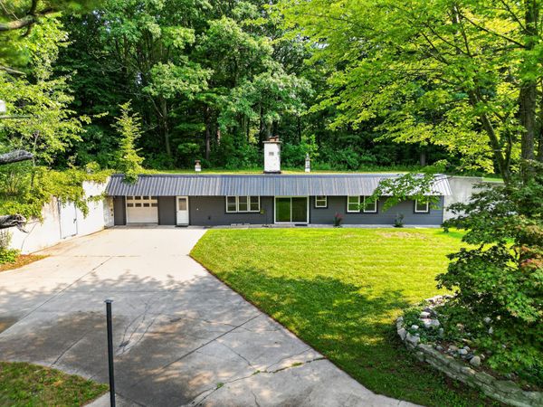 1166 N Long Road, Pierson, MI 49339