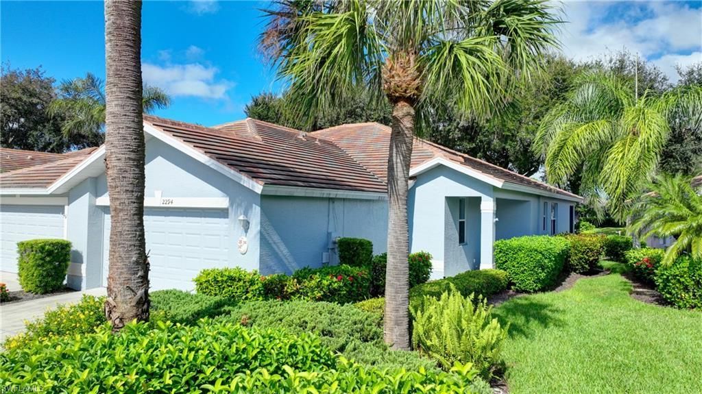 2294 Carnaby Ct , Lehigh Acres, FL 33973 Photo