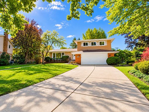 1305 W Mulberry Lane , Arlington Heights, IL 60005