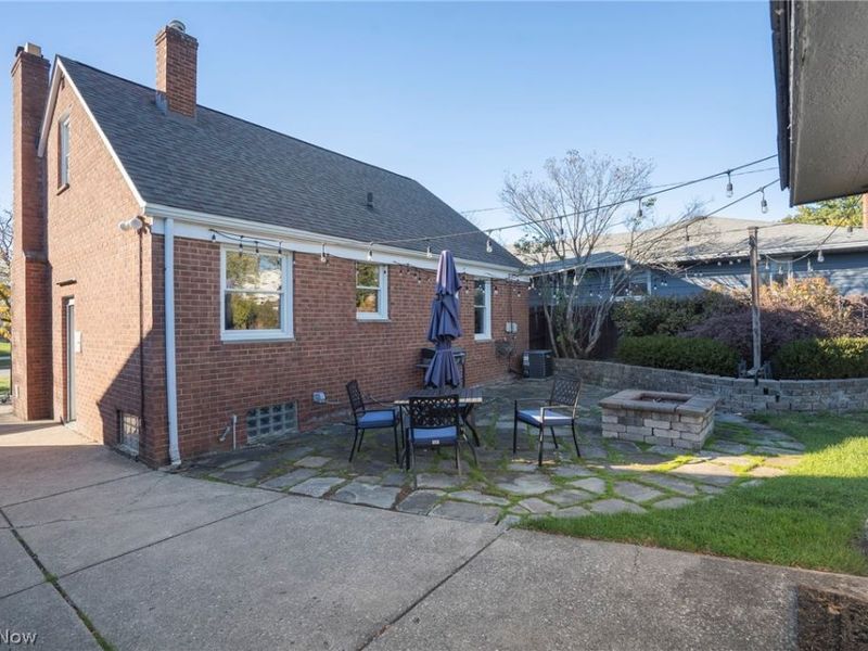 1599 Temple Avenue, Mayfield Heights, OH 44124 Photo 2