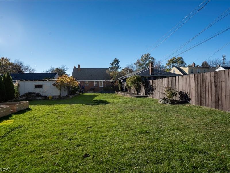 1599 Temple Avenue, Mayfield Heights, OH 44124 Photo 4