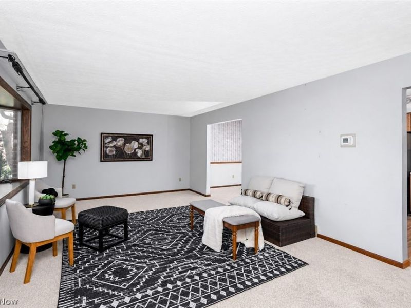 622 Meadowridge Avenue NW, Canton, OH 44708 Photo 6