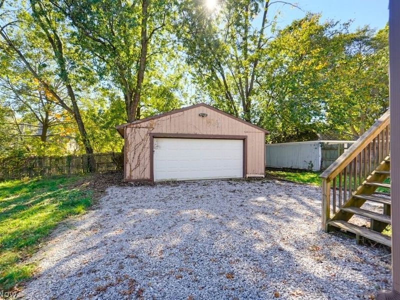 824 Elmore Avenue, Akron, OH 44302 Photo 7