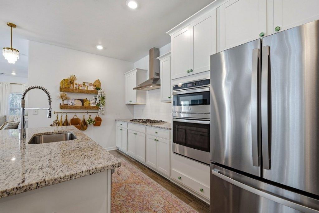 2074 Santa Maria St.  Photo 14