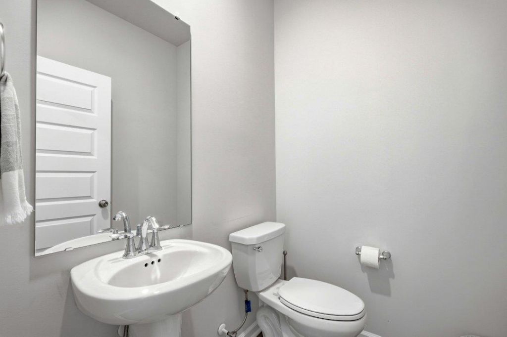 2074 Santa Maria St.  Photo 28