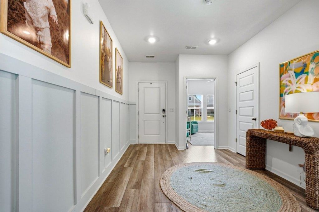 2074 Santa Maria St.  Photo 7