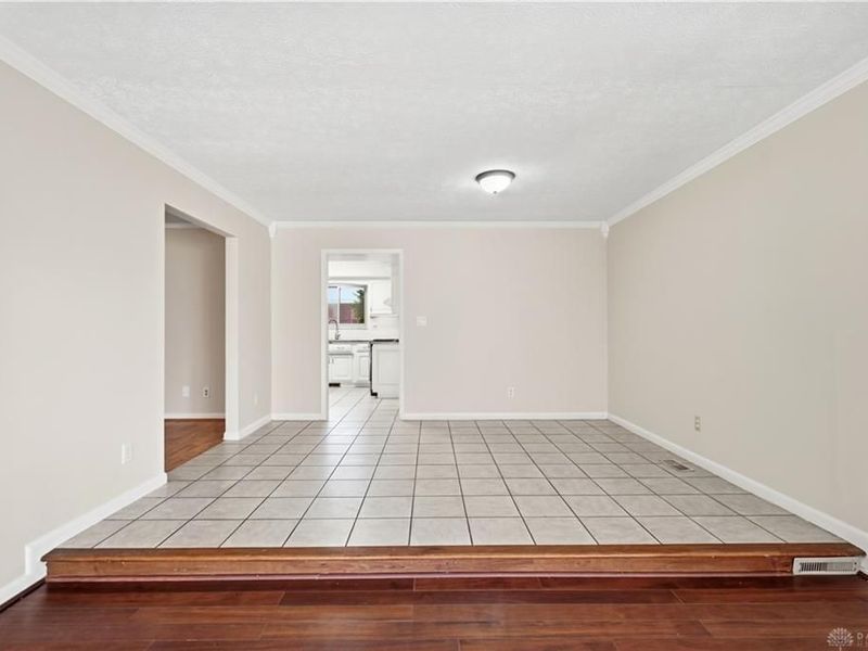 2317 E Rahn Road, Dayton, OH 45440 Photo 7