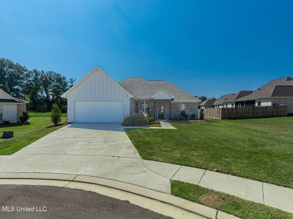 203 Silver Maple Place, Canton, MS 39046