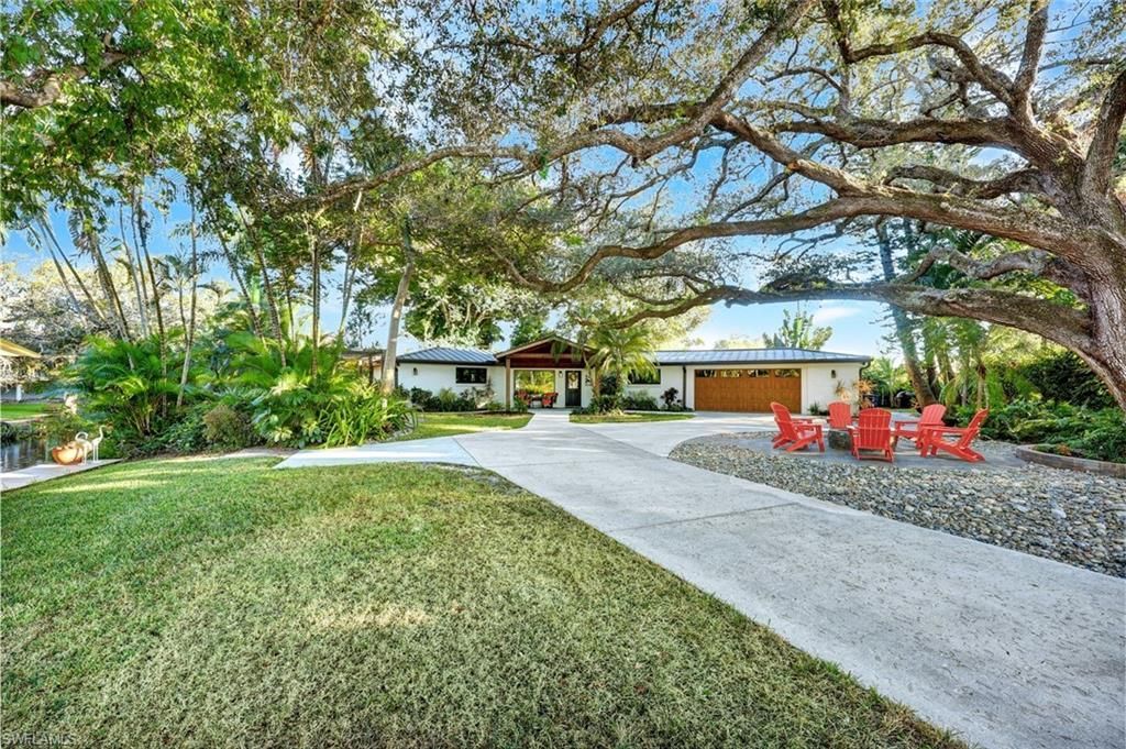 9856 Tonya Ct , Bonita Springs, FL 34135 Photo