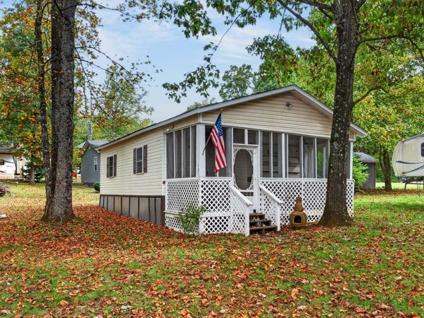 131 Terry LN SE, Copper Hill, VA 24079