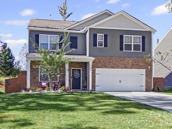 37 Caitlin Heights Court, Fletcher, NC 28732